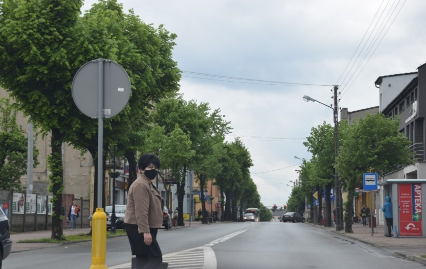 Policja o pieszych i rowerzystach w Zduńskiej Woli. 27 wykroczeń jednego dnia