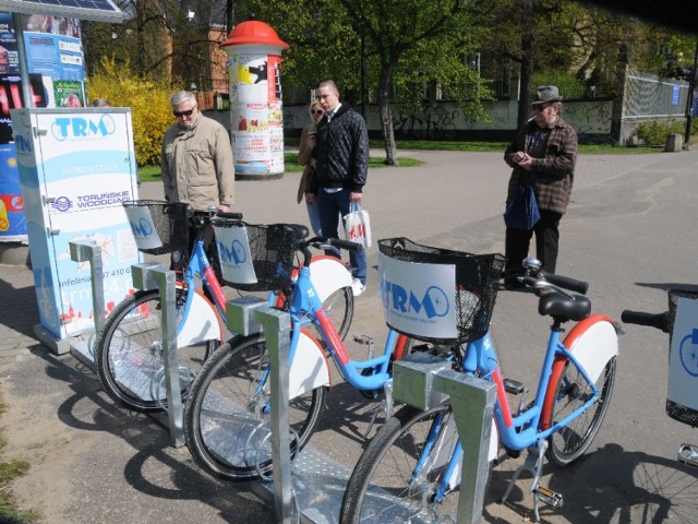 Toruński Rower Miejski ruszył 18 kwietnia. Do dyspozycji mieszkańców i turystów jest 120 rowerów na 12 stacjach.