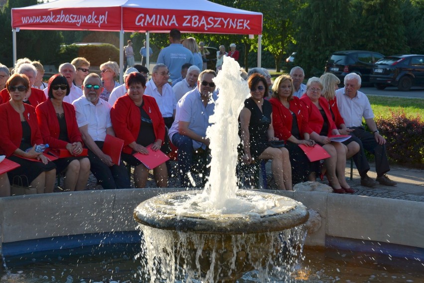 Muzyczne wydarzenie przy fontannie w Zbąszynku