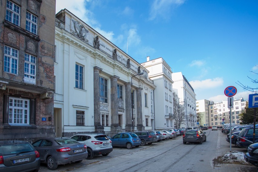 Zabytkowa Biblioteka Ordynacji Krasińskich nadal opuszczona....