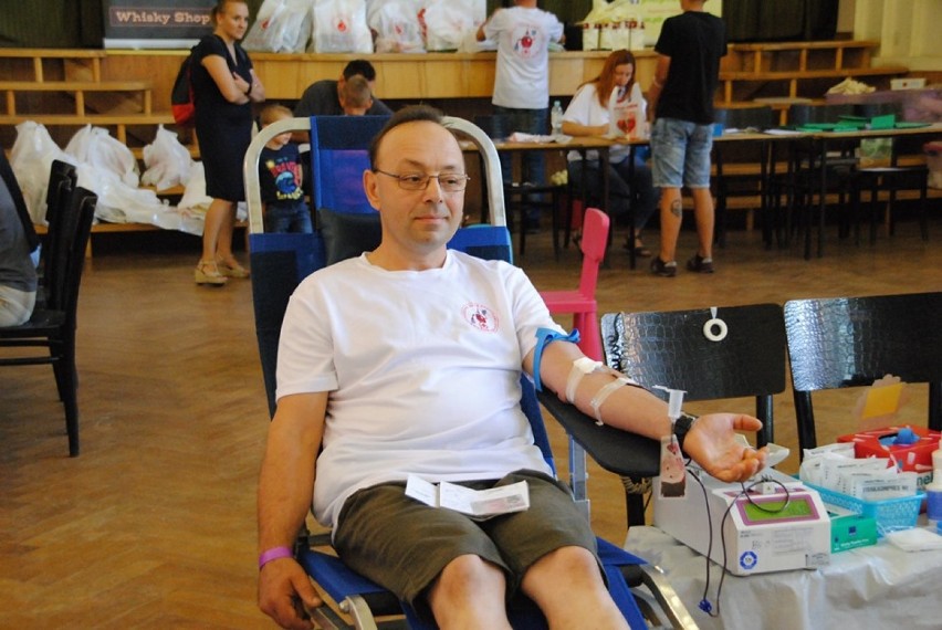 Aż 139 krwiodawców chciało oddać krew! Za nami 70 akcja oddawania krwi organizowana przez Pleszewski Klub Krwiodawców 