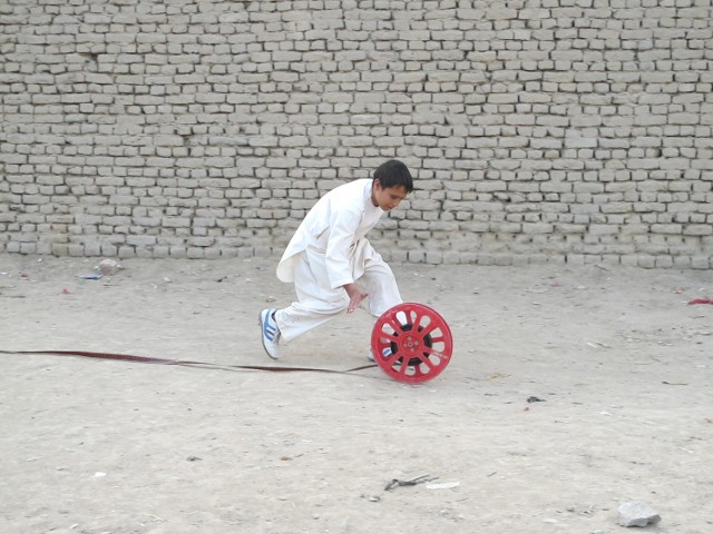 Wystawa Francis Alӱs Nawijać-Rozwijać (Projekty afgańskie, 2010–2014) jest czynna do 11 stycznia 2015