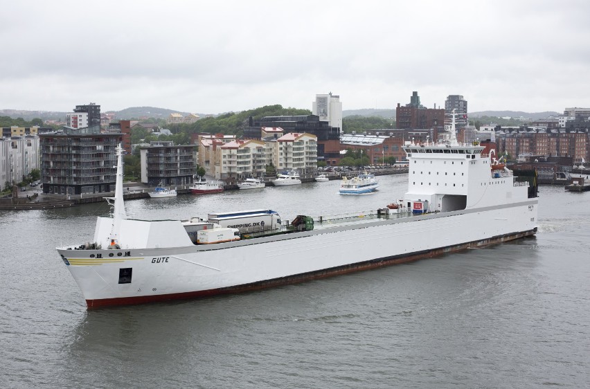  Nowy statek kursuje już na trasie Gdynia – Karlskrona [ZDJĘCIA]