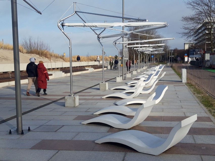 Weekendowy spacer po plaży w Kołobrzegu i wyremontowanej promenadzie