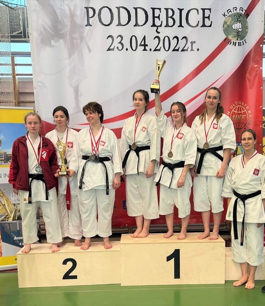 Uczennica szkoły w Aleksandrowie Ł. z czterema medalami Mistrzostw Polski w Karate