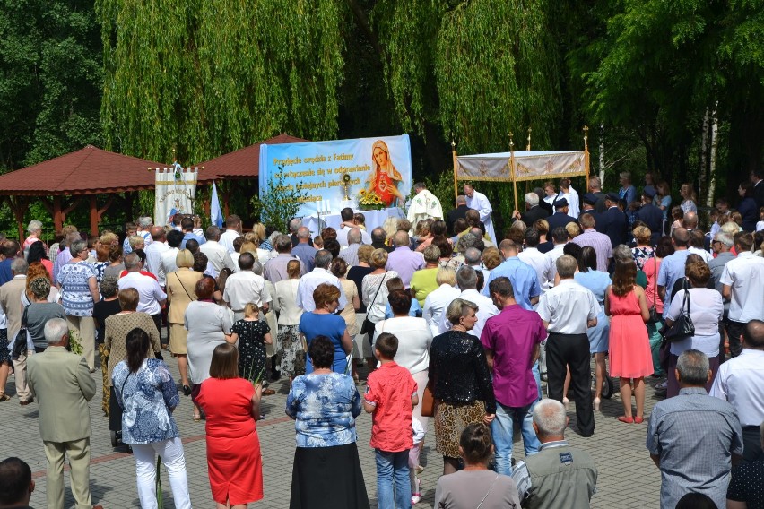 Pierwsza historyczna procesja na Boże Ciało w nowej parafii przy Wrębowej - ZDJĘCIA