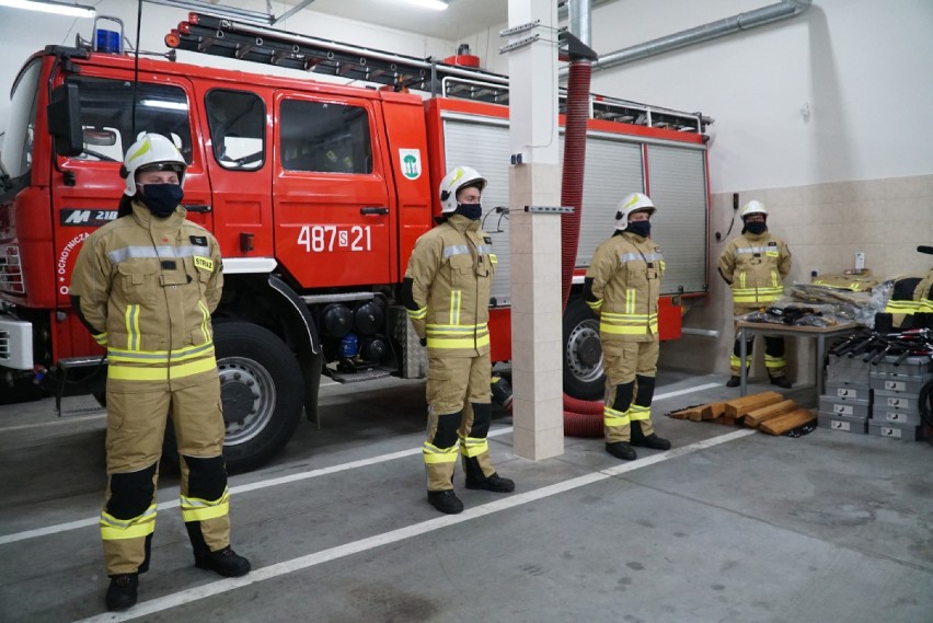 OSP Osiedle Stałe w Jaworznie otrzymało nowy sprzęt, który...