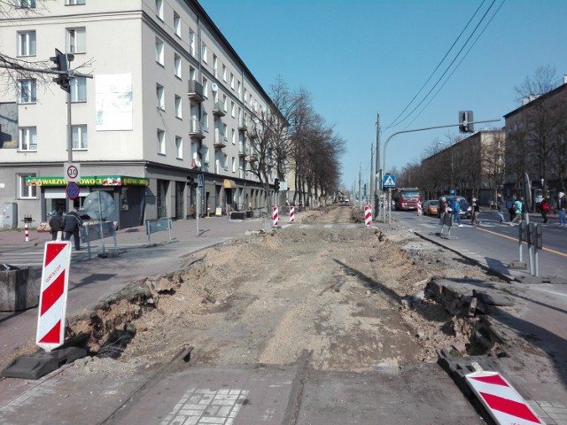 Trwa remont torowiska tramwajowego w Częstochowie. Inwestycja pochłonie ponad 100 mln złotych.
