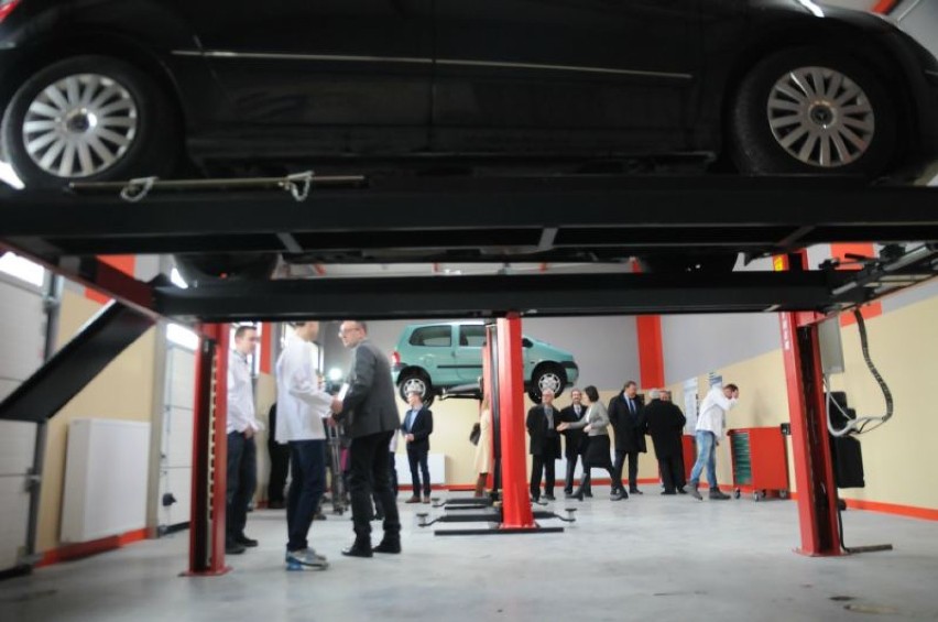 ZSP Śrem - otwarcie warsztatu samochodowego 12.12.2014