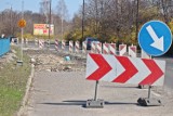Z ulicy 3 Maja w Sosnowcu zniknie w końcu wyrwa w trzypasmowej drodze