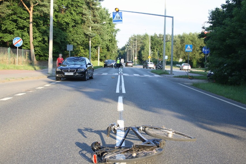 57-latek w bmw potrącił rowerzystę na ul. Warszawskiej w Grudziądzu. Cyklista jest w ciężkim stanie