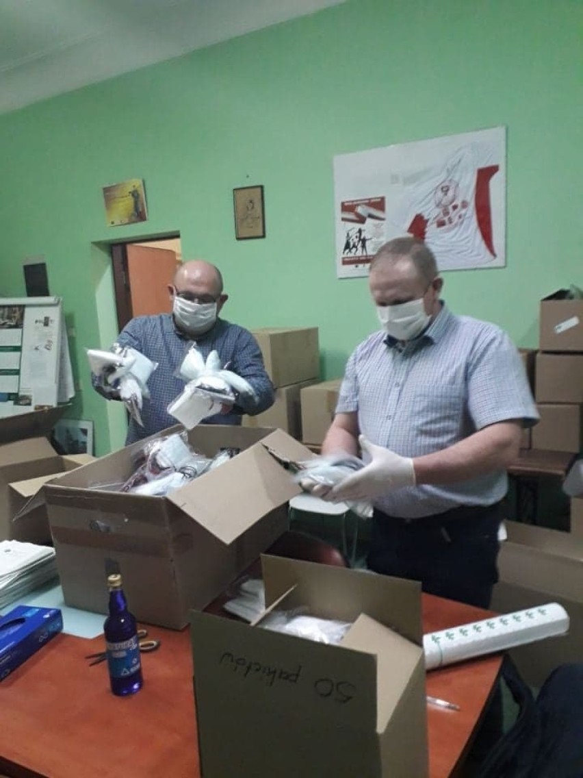 Rejonowy Związek Plantatorów Buraka Cukrowego w Zdunach zakupił 4 tysiące maseczek, które trafią do plantatorów