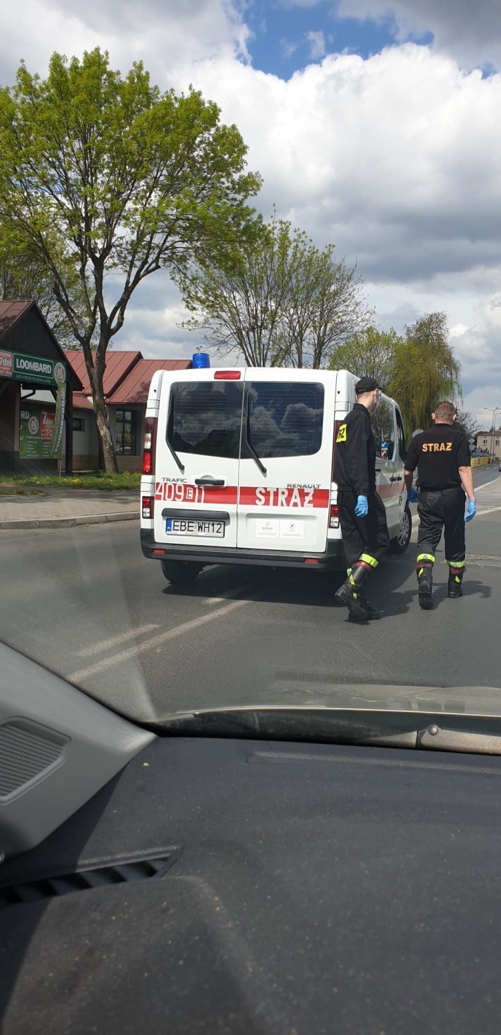 Nietypowa akcja strażaków na samym środku ulicy Wojska Polskiego [ZDJĘCIA]