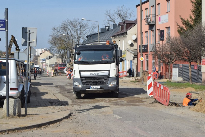 Trwają prace przy wymianie sieci kanalizacyjnej na ulicy Słowackiego w Radomiu. Większość robót już zakończona. Zobaczcie zdjęcia