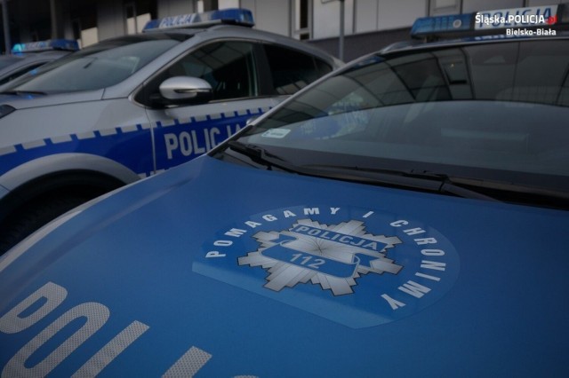 W Bielsku-Białej policjanci eskortowali samochód z rannym pięciolatkiem. Chłopiec został ugryziony przez psa w twarz!