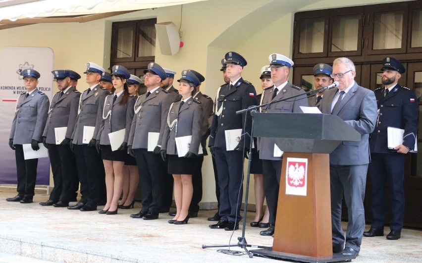 Policjanci z KPP w Aleksandrowie Kujawskim świętowali w...