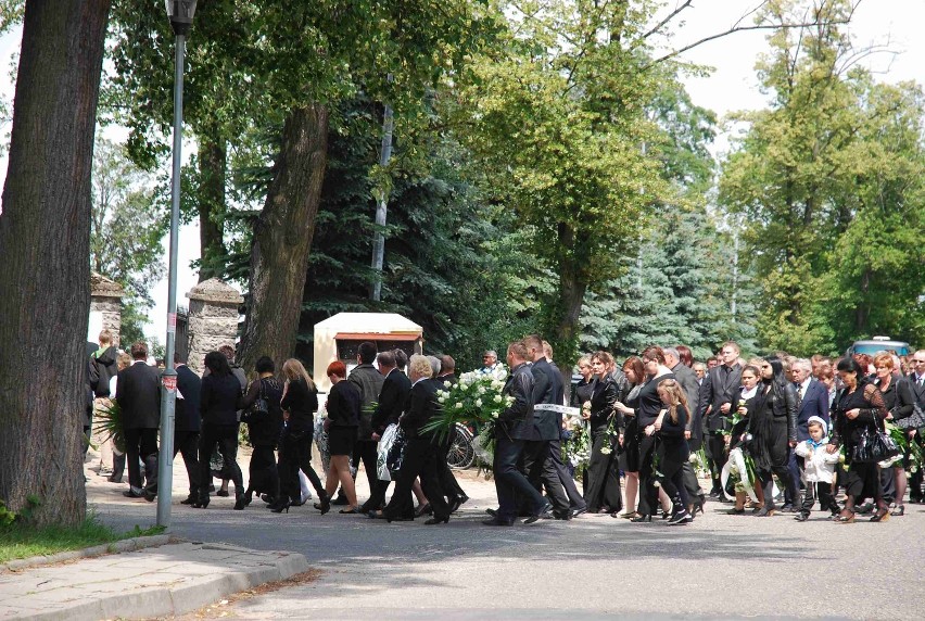 Koźmin - Pogrzeb tragicznie zmarłej nastolatki. ZDJĘCIA