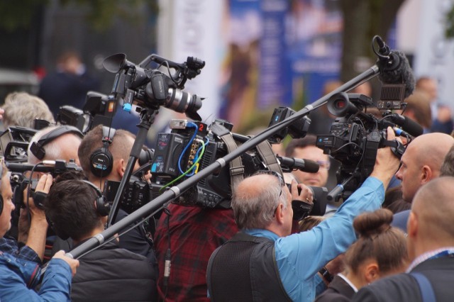 Strajk statystów w Warszawie 2018. Domagają się podwyżek i godnego traktowania