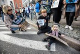 „Stan Wyjątkowo NIELUDZKI” - protest w Gdańsku przeciw działaniom rządu na granicy                                 