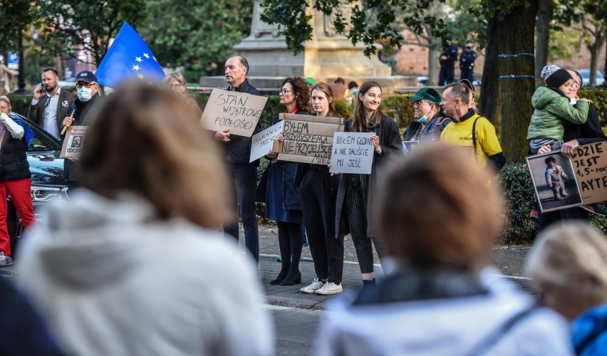 "Chcemy postać, żeby milcząco zaapelować o natychmiastową...