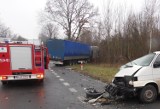 Wypadek w Wandzinie: Samochód ciężarowy zderzył się busem (ZDJĘCIA)