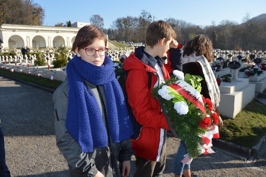 Uczniowie z Łodzi 100-lecie Niepodległej świętowali na...