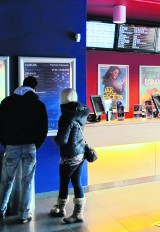 Kino Helios w Piotrkowie może i jest nowoczesne, ale za bilet trzeba zapłacić drożej niż w stolicy