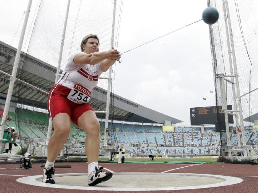 Kamila Skolimowska została mistrzynią olimpijską w 2000 r.,...
