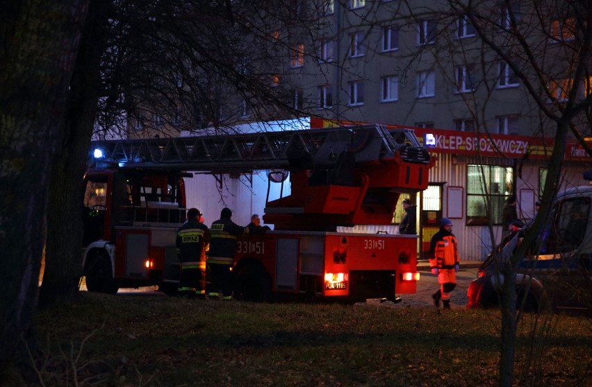 28-latek chciał skoczyć z dachu bloku przy Gałczyńskiego w...