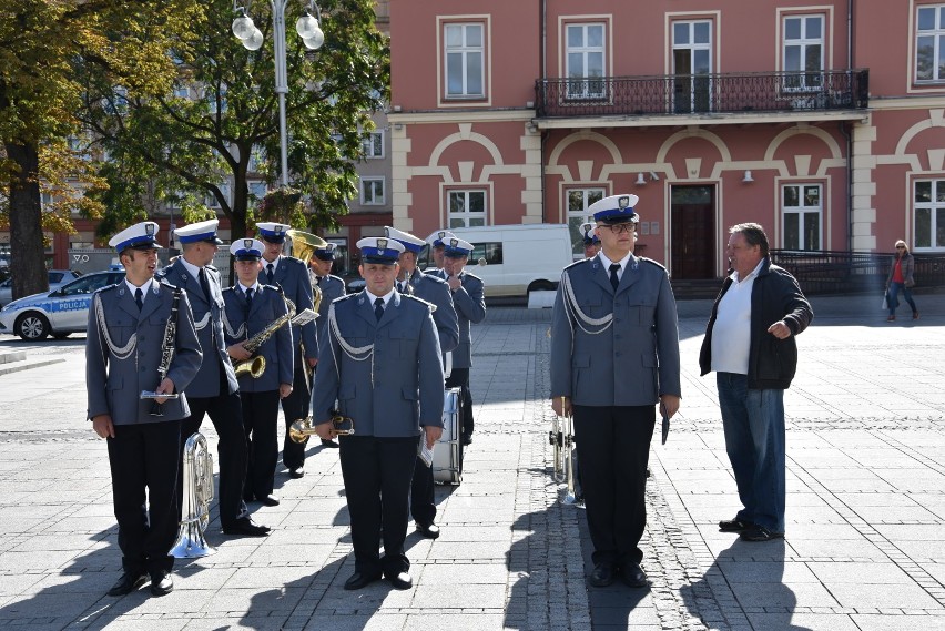 Piknik z policją na placu Biegańskiego w Częstochowie ZDJĘCIA