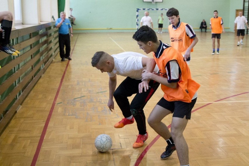 Mikołajkowy turniej w Zapolicach