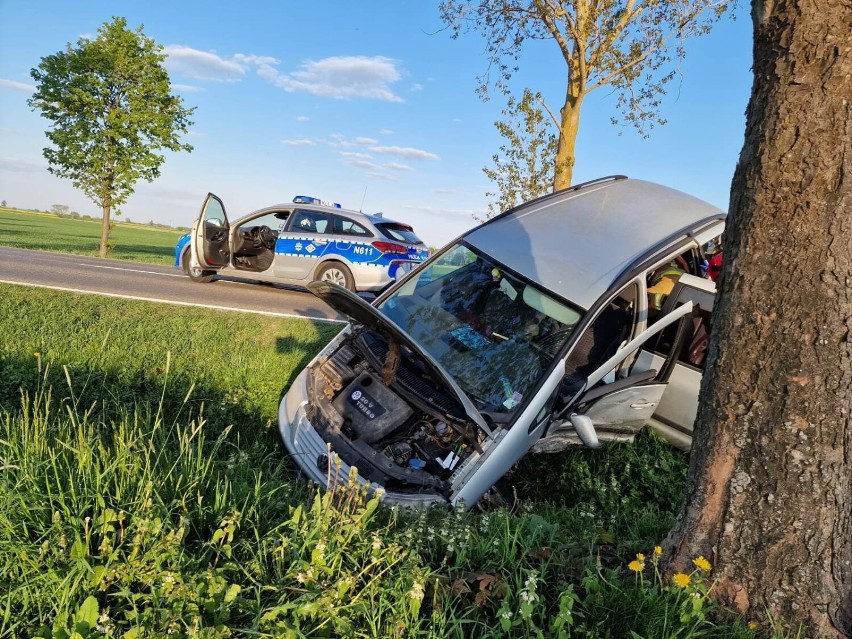 Około godz. 19 zderzyły się dwa samochody osobowe.