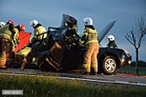 Tragiczny wypadek drodze Wrocław - Kłodzko. Nie żyje młoda kobieta, która wyprzedzała tira