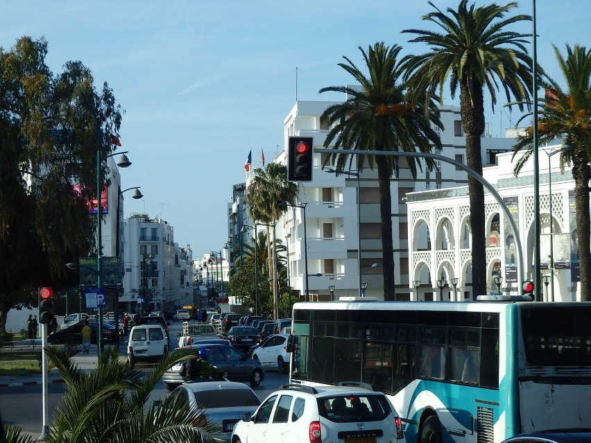 Rabat - W architekturze dominuje kolor biały.Francuscy...