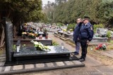 Prezydent Radosław Witkowski oddał cześć lokalnym i narodowym bohaterom na cmentarzu w Radomiu. Zobaczcie zdjęcia