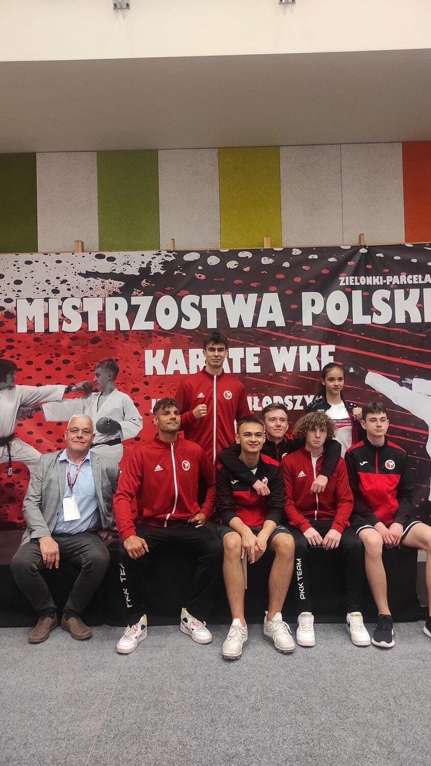 Trzy medale przyniosły zawodnikom Pleszewskiego Klubu Karate...