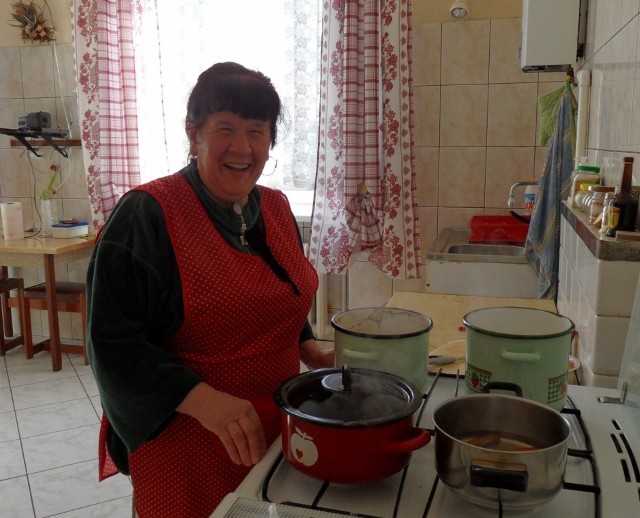 Jolanta Kuklok gotuje na parafii kilka razy w miesiącu