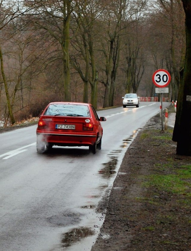 Na Poznańskiej nadal obowiązywać ma ograniczenie prędkości