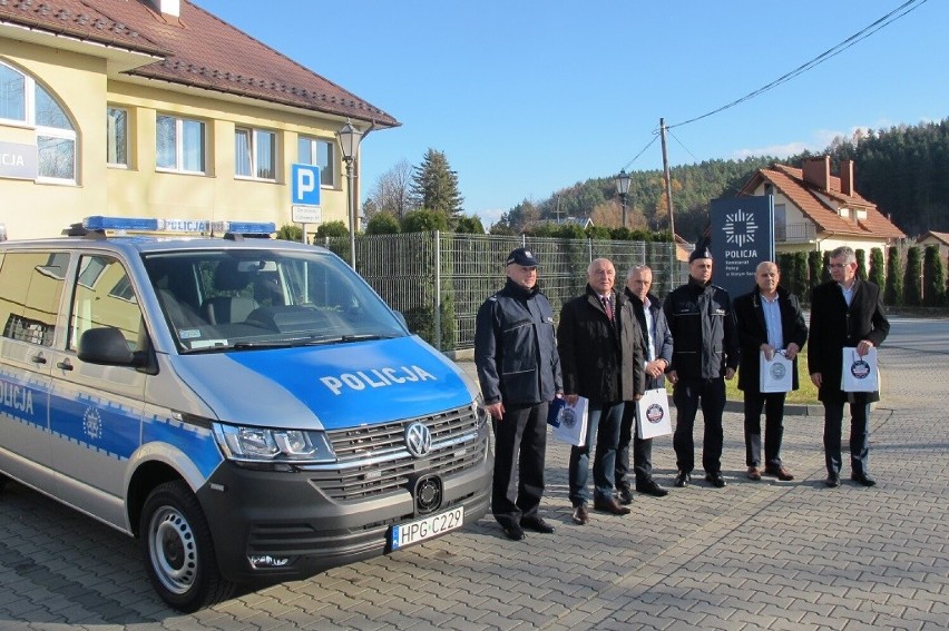 Stary Sącz. Policjanci mają nowy radiowóz warty ponad 200 tys. zł. Do czego będzie wykorzystywany?