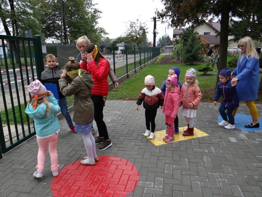 Otwarcie ekoogródka pod chmurką przy PSP nr 7 w Radomsku