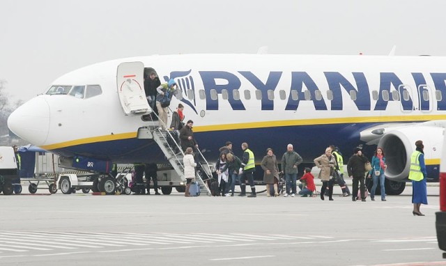 Samolot irlandzkiego przewoźnika Ryanair zabrał do Łodzi 167 pasażerów.