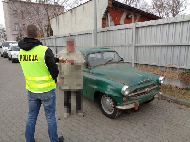 Policjanci oddali skradzione auto właścicielowi