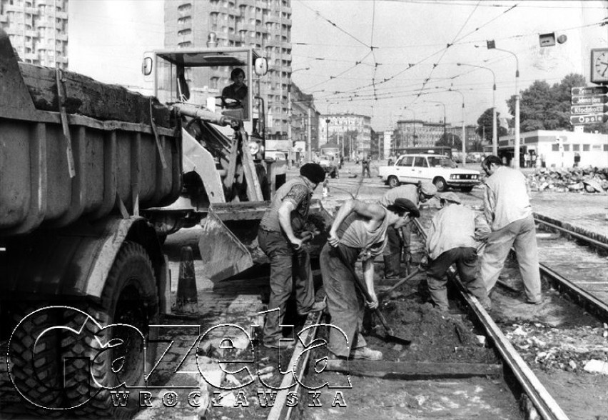 Sierpień 1979. Wymiana torów na placu Grunwaldzkim