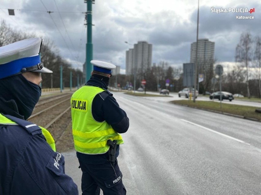 Posypały się mandaty w Katowicach. Policjanci odnotowali 205 wykroczeń, z czego aż 166 za zbyt szybką jazdę