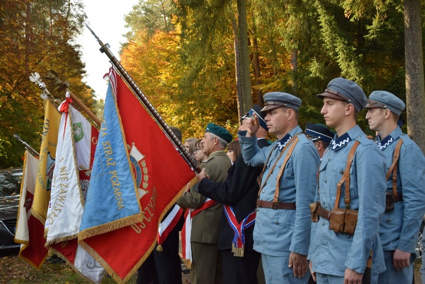 Bęczyn. Uroczystość poświęcenia mogił wojennych z okresu I wojny światowej. Zobacz zdjęcia i wideo z wydarzenia