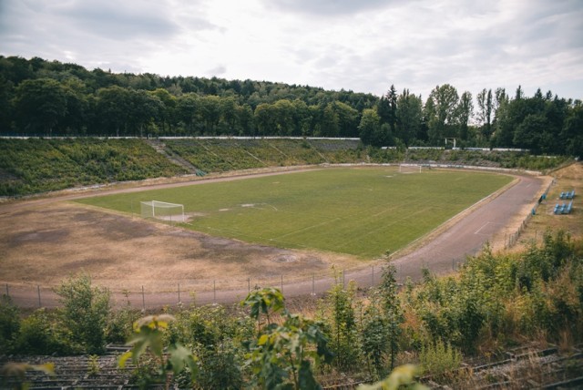 W połowie lat 50. na stadionie Górnika Wałbrzych kręcono zdjęcia  do noweli kolarskiej filmu „Trzy starty”. Zagrał w nim m.in. Zbigniew Cybulski