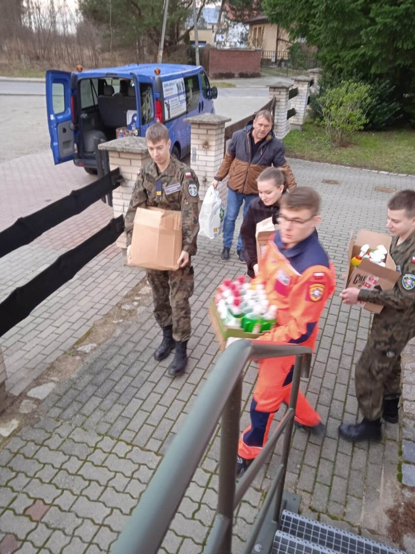 Dar serca uczniów liceum z Białego Boru dla hospicjum w Szczecinku [zdjęcia]