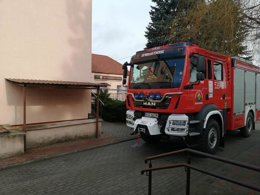 Strażacy przeprowadzili ozonowanie Urzędu Gminy w Mikołajkach Pomorskich