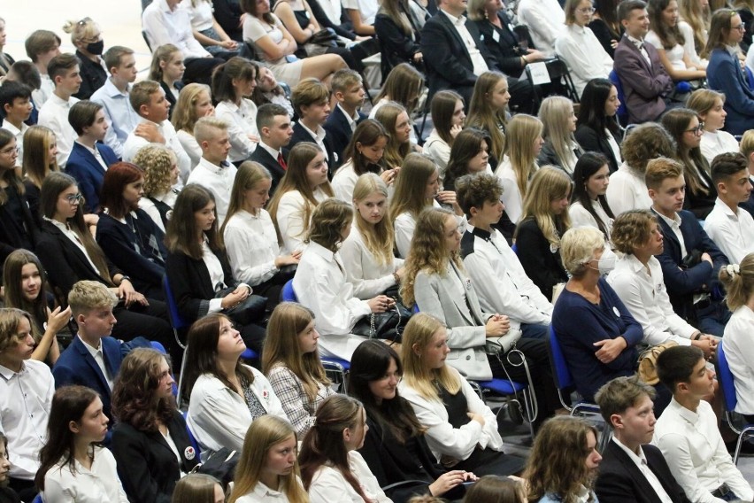 Przemysław Czarnek na początku stycznia zaznaczył z kolei,...