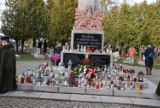 Premier Morawiecki: Cmentarze będą zamknięte przez cały weekend!
